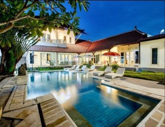 Jual Rumah Semi Villa di Taman Griya Jimbaran Bali Strategis