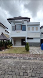 Jual Rumah Villa Mewah 2 Lantai 4 Kamar Sekar Ayung Residence Denpasar Timu