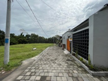 Jual Tanah Plot Kecil Dengan Bangunan Rumah 73m2 Lokasi Tanah Lot Tabanan