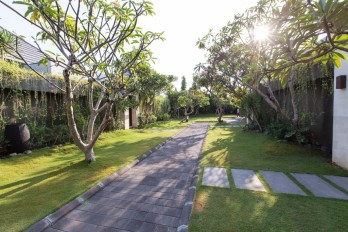 Jual Villa Aktif Bagus Mewah di Jalan Yudistira Badung Bali