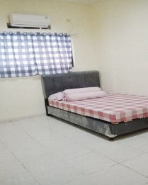 Kost Dekat Kawasan Industi Jababeka, Living Plaza Jababeka