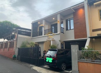 RUMAH 2 LANTAI DEKAT RS JIH FULL FURNISHED DI SLEMAN