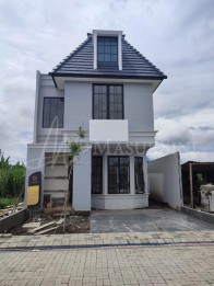 RUMAH 2 LANTAI DP RINGAN DI KOTA MALANG