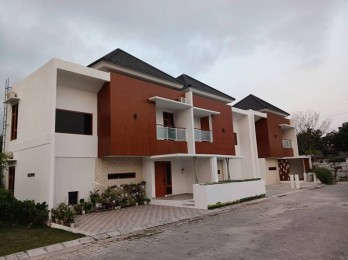 RUMAH 2 LANTAI MURAH DI DEKAT UII