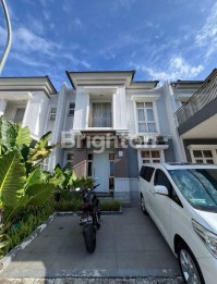 RUMAH BAGUS 2 LANTAI THE SAVIA BSD CITY TANGERANG