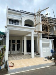 RUMAH BARU MODERN MINIMALIS LOKASI JALAN BOROBUDUR , LOWOKWARU KOTA MALANG