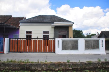 RUMAH CANTIK SIAP HUNI DENGAN VIEW MERAPI DI PRAMBANAN