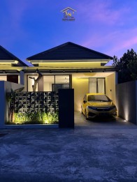 RUMAH DESAIN MODERN DAN SIAP HUNI DEKAT OBELIX HILLS