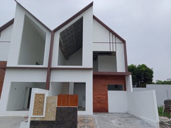 RUMAH DESIGN BARU DI PRAMBANAN DEKAT JALAN JOGJA SOLO