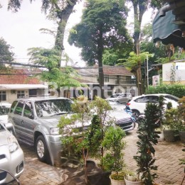 RUMAH EX RESTO PEJOMPONGAN BENDUNGAN HILIR