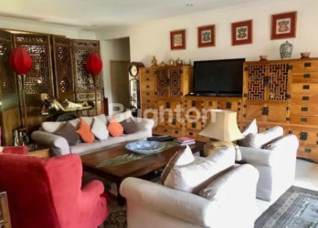 RUMAH FURNISHED PLUS POOL RANCAMAYA GOLF ESTATE bogor