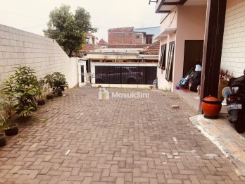 RUMAH KOST PUTRI FULL PENGHUNI DEKAT KAMPUS TERNAMA