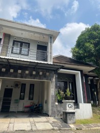 RUMAH MEWAH 2LT DI NGAGLIK, SIAP HUNI DEKAT KAMPUS DAN FASILITAS UMUM!