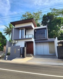 RUMAH MEWAH FULL FURNISHED, 9 MENIT KE AL AZHAR JOGJA DI NGAGLIK