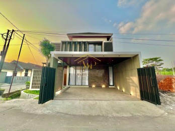 RUMAH MEWAH FULL FURNISHED DI KALASAN, TINGGAL BAWA KOPER, SLEMAN