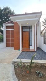 RUMAH MODERN LOKASI DEKAT PASAR PAKIS MALANG