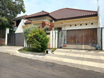 RUMAH MODERN LOKASI DIENG MALANG