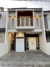 RUMAH MODERN LOKASI IKAN TOMBRO LOWOKWARU MALANG