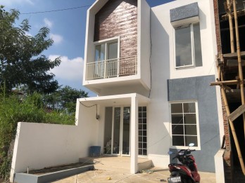 RUMAH MURAH 2 LANTAI DALAM CLUSTER DI DAU MALANG DEKAT DENGAN AREA REKREASI