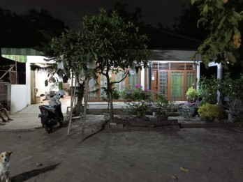 RUMAH SECOND DEKAT JALAN SOLO-JOGJA DI PRAMBANAN, KLATEN