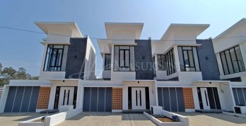 RUMAH VILLA 2 LANTAI READY STOK DEKAT BNS KOTA BATU