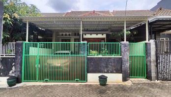 Rumah 2 Lantai, Selangkah dari Widya Mandala Kalijudan, Surabaya