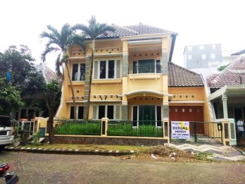 Rumah 2 Lantai di Permata Jingga Suhat Malang