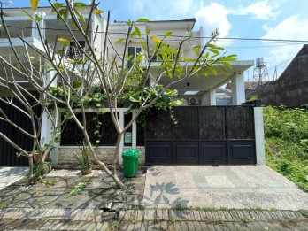 Rumah 2 Lantai di Pondok Blimbing Indah Araya