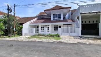 Rumah 2 lantai area buah buahan kota Malang