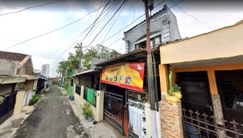 Rumah 3 Lantai Jalan Kedawung Malang