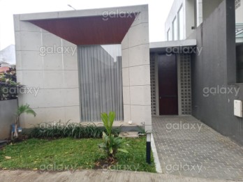 Rumah Bagus Full Furnish di Kompleks Villa Batu GMK03160