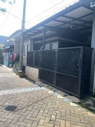 Rumah Bagus di Perumahan Mondoroko Singosari Malang GMK02700