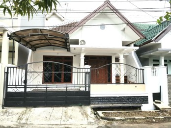 Rumah Cantik 1,5 lantai Siap Huni di Sulfat Malang