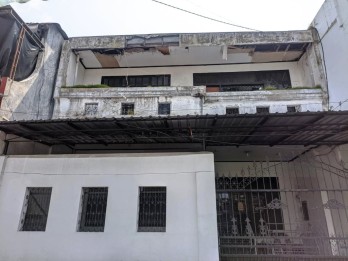 Rumah Dijual Full Furnished di Jl Fatahilah Kota Jember