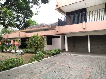 Rumah Hook 2 Lantai di SP Sudarmo Malang