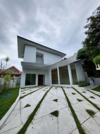 Rumah Mewah Elit Tengah Kota Malang