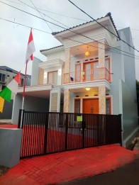 Rumah Minimalis Budi Luhur Dekat Setraduta Bdg Full Furnished Carpot Luas