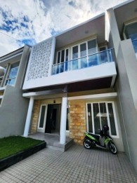 Rumah Minimalis Modern 2 Lantai Langsep Barat Dieng Malang