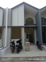 Rumah Modern di Gland Ciwastra Park Bandung