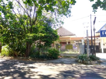 Rumah Strategis Dijual di Jl Buring Malang