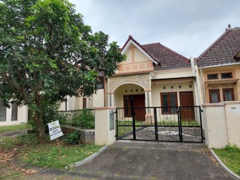 Rumah Villa Puncak Tidar Dijual di Malang