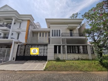 Rumah modern minimalis siap huni di Telaga Golf Indah