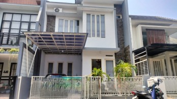 Rumah di Permata Jingga Bangunan Baru Istimewa 2 Lantai.