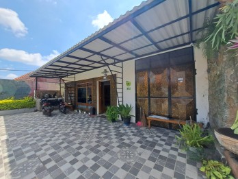 Rumah exlusive kota wisata batu(Madewo apples)