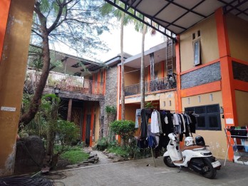 Rumah kost luas area kampus besar UNEJ Bondowoso