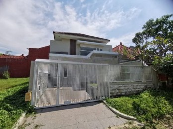 Rumah minimalis modern di Araya Malang
