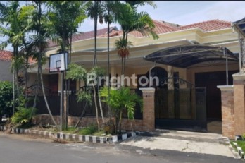 Rumah nyaman, area tengah kota Malang