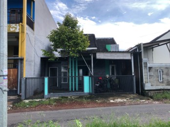 Rumah siap huni di perumahan taman Kusuma Tasikmadu Malang