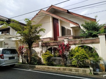 Rumah Dijual di Jl Malenggang Tidar