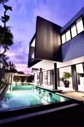 Sewa Bulanan Tahunan Villa Mewah Full Furnished 5 Kamar Canggu